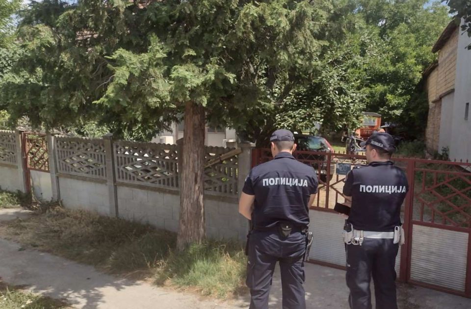 Policija nastavlja potragu za osumnjičenim za dvostruko ubistvo u Zmajevu