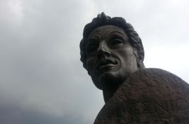 Na današnji dan: Umro Bolivar, izveden prvi uspešan let avionom, protesti protiv Čaušeskua