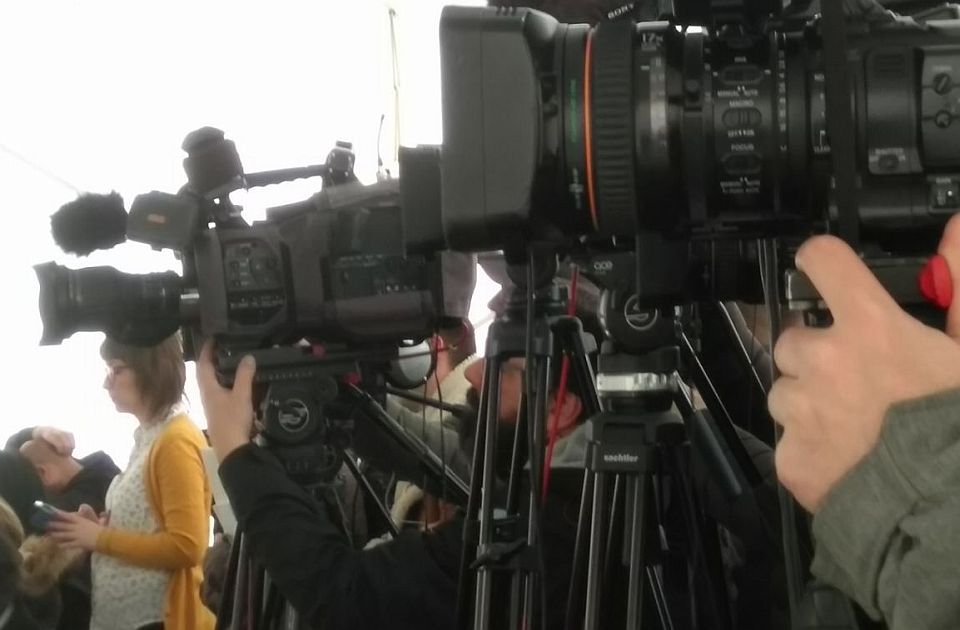 NDNV: U Novom Sadu hajka na novinare koji profesionalno izveštavaju o izborima 