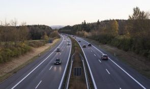 Nezadovoljstvo zbog predloga da se u Nemačkoj brzina na autoputevima ograniči na 130/h