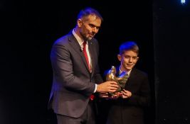 Mladom šahisti Leonidu Ivanoviću uručena Februarska nagrada na Svečanoj akademiji u SNP-u