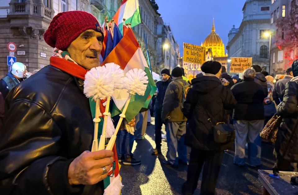 Protest u Budimpešti jer je mađarski ministar rekao da Romi treba da čiste toalete u vozovima