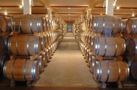 Neko je namerno prolio 60.000 litara vina vrednog 2,5 miliona evra