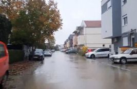VIDEO: Novi Sad pod vodom - poplave na ulicama, saobraćaj usporen