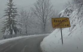 VIDEO: Sneg zavejao Ivanjicu, vanredna situacija u pet mesnih zajednica