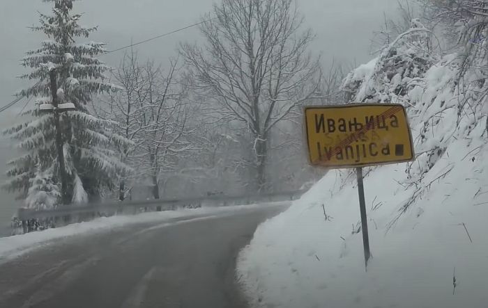 VIDEO: Sneg zavejao Ivanjicu, vanredna situacija u pet mesnih zajednica