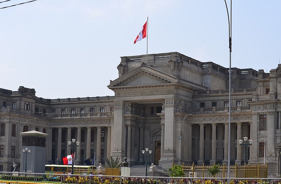 Premijer Perua podneo ostavku posle samo četiri dana