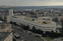 Danas sednica Skupštine Vojvodine, zaposlenima u Banovini rečeno da ne napuštaju zgradu