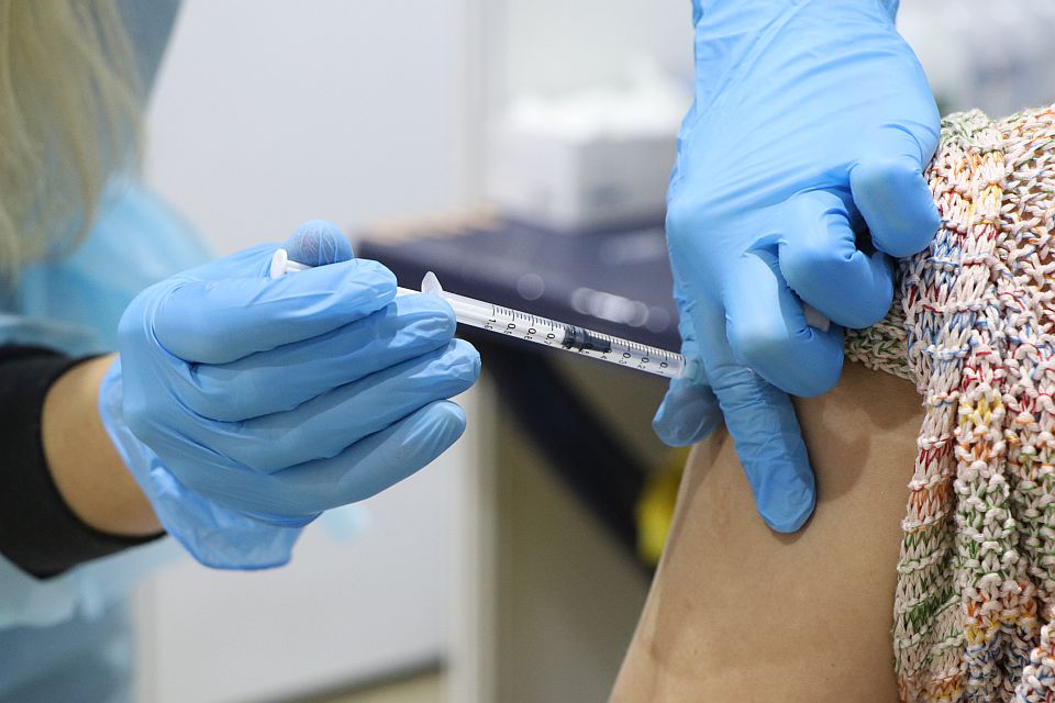 Bekić: Nedovoljno vakcinisanih četvrtom dozom, kolektivni imunitet popušta