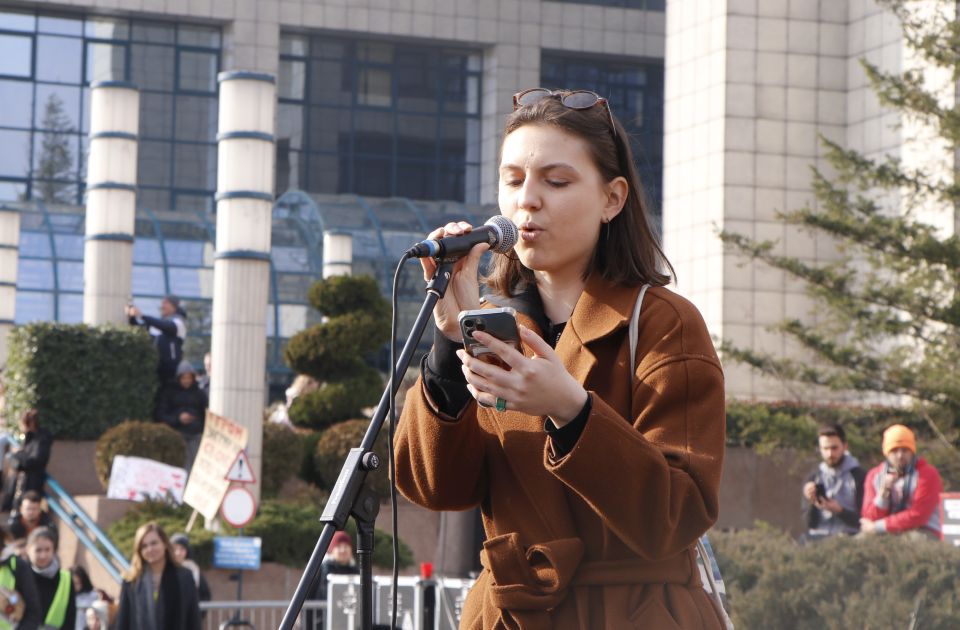 VIDEO Studentkinja sa blokade Mosta slobode: "Ovo je naše vreme, krvave su vam ruke"
