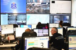 FOTO: Dačić u Komandno-operativnom centru prati uklanjanje bombe iz Drugog svetskog rata