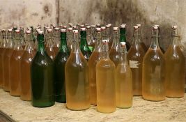 SZO: Od posledica konzumiranja alkohola u EU godišnje umre 800.000 ljudi