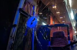 VIDEO Huligani gađali autobus sa navijačima u Italiji: Ciglom usmrtili vozača