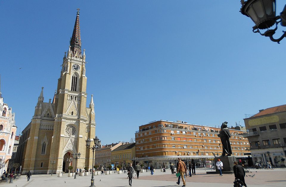 Na današnji dan: Novi Sad postao slobodan grad, umro Baster Kiton, formalno završen Hladni rat