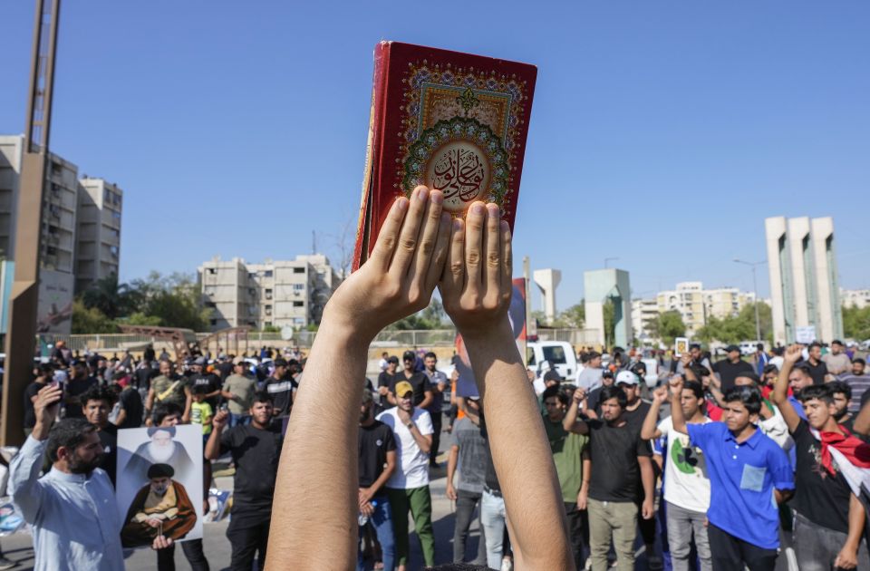 VIDEO Iran neće slati novog ambasadora u Švedsku u znak protesta zbog cepanja i paljenja Kurana