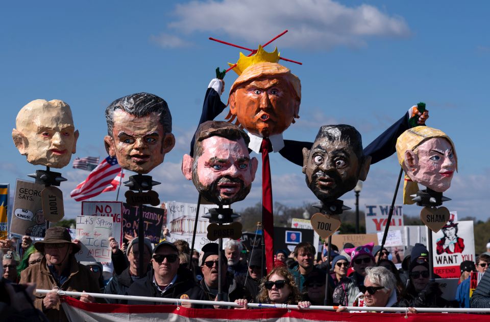 VIDEO: Protesti "Bez kraljeva" protiv Trampove haotične politike održani u više od 3.000 gradova u SAD