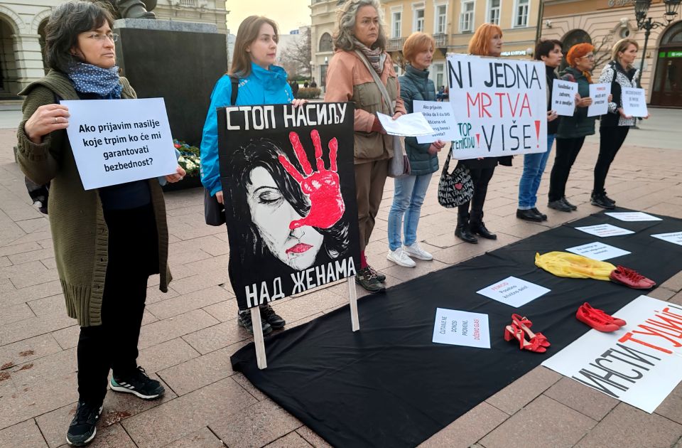 U petak protest u centru Novog Sada zbog petog femicida: "Bol, bes i neodustajanje od zahteva" 