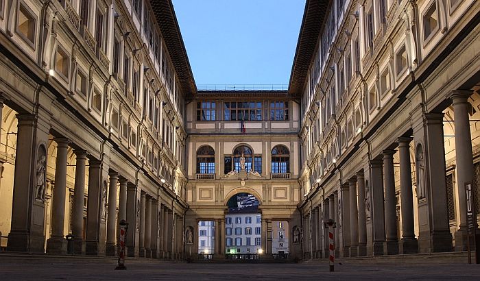 Grom udario galeriju Ufici u Firenci