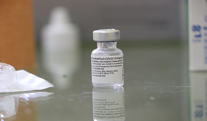 Francuska počela proizvodnju Fajzer vakcina