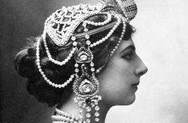 Na današnji dan: Nacionalizovane američke kompanije na Kubi, umrla Mira Trailović, rođena Mata Hari
