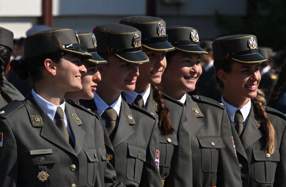 Promovisani najmađi oficiri Vojske Srbije Promovisani najmađi oficiri Vojske Srbije