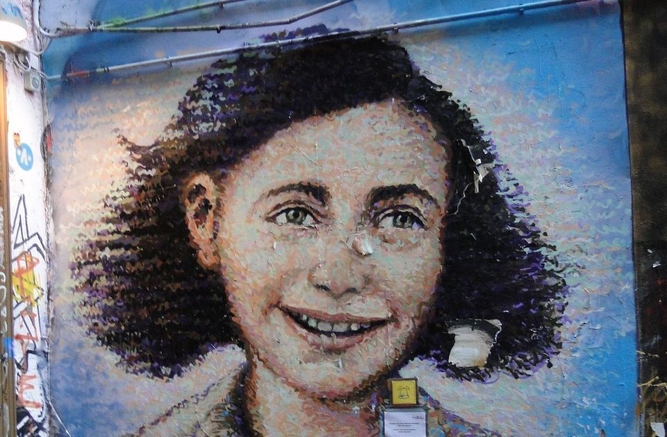 Na današnji dan: Umro Hans Kristijan Andersen, nacisti uhapsili Anu Frank i njenu porodicu Na današnji dan: Umro Hans Kristijan Andersen, nacisti uhapsili Anu Frank i njenu porodicu