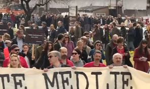 Hrvatski novinari u Zagrebu protestovali protiv cenzure i tužbi