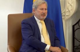 Profil: Da li bivši komesar EU Johanes Han ponovo trči u pomoć Vučiću?