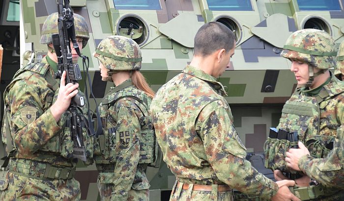 Ministar Vulin najavljuje opštu vojnu obuku