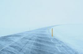 AMSS savetuje oprez zbog snega na kolovozima i leda 