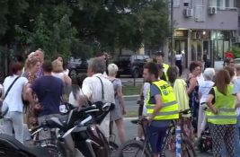 VIDEO Komemorativna šetnja i skup povodom 20 meseci od pada nadstrešnice na Železničkoj stanici