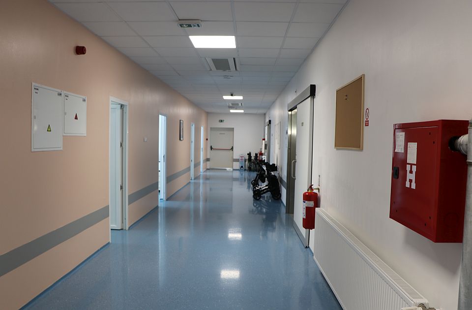 Incident u Institutu za majku i dete: Izlila se hrom-sumporna kiselina u obdukcionoj sali