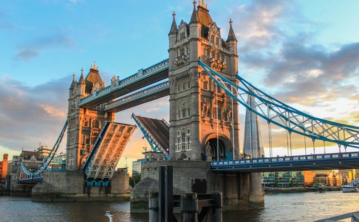 Pandemija zatvara čuvenu londonsku kulu i podiže most