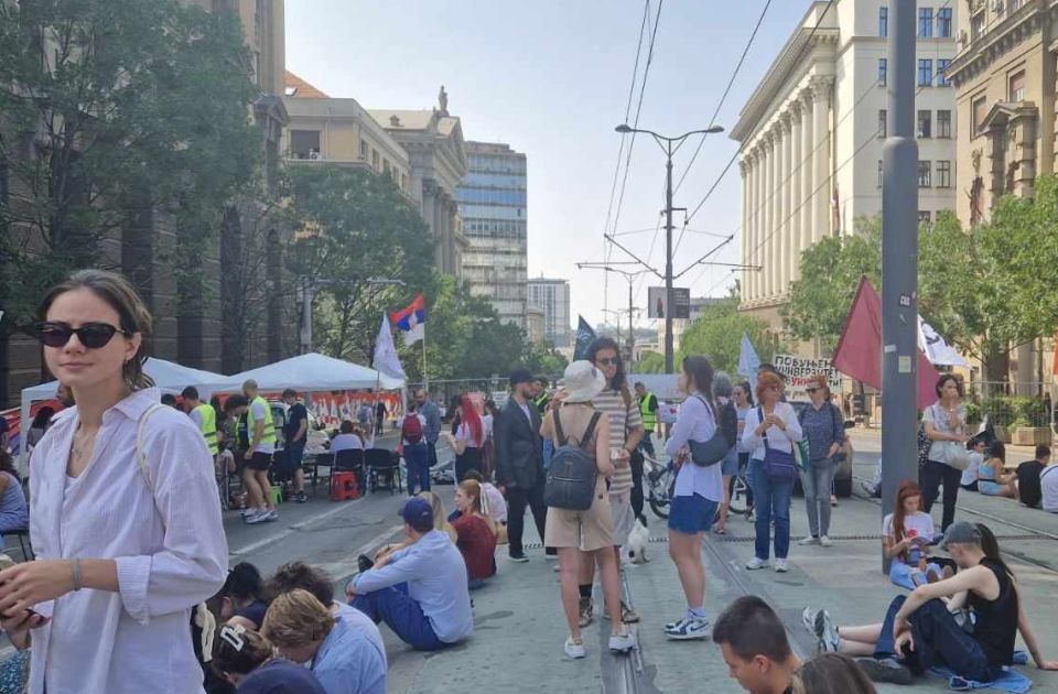 Milivojević pozvao opozicione poslanike da napuste Skupštinu i pridruže se studentima i profesorima Milivojević pozvao opozicione poslanike da napuste Skupštinu i pridruže se studentima i profesorima