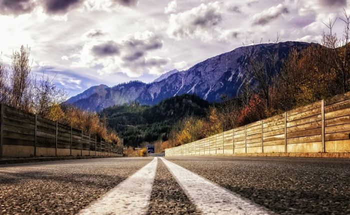 Ko se isključi sa autoputa u Tirolu, mora da ima dobar razlog