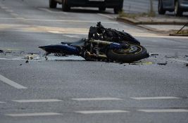 Dvoje poginulo u sudaru motocikla i automobila kod Sombora