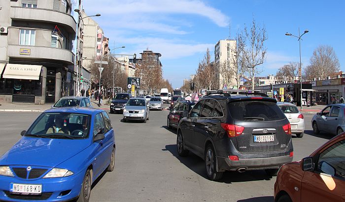 Prosečna starost automobila u Srbiji 15 godina