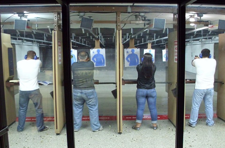 Tri godine nakon masovnih ubistava: Obuka maloletnika da koriste vatreno oružje još nije krivično delo