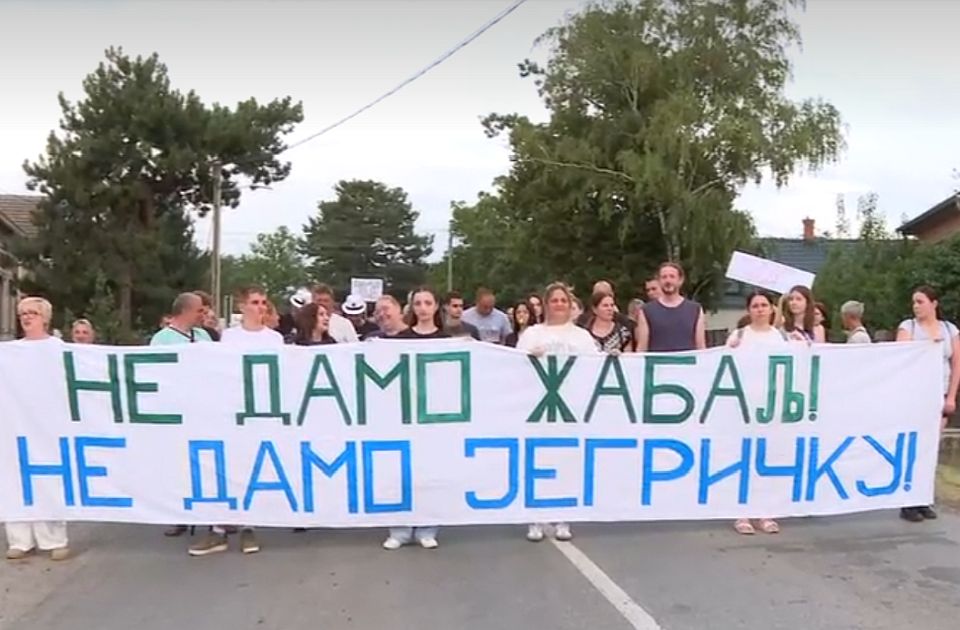 Protest u Žablju zbog najavljenog postrojenja za reciklažu guma