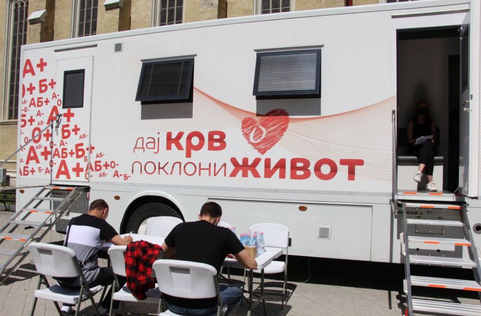 Institut za transfuziju krvi Srbije: Rezerve drastično smanjene, ne odlažite davanje krvi