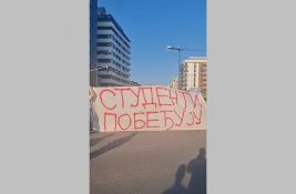 VIDEO: Održana blokada kod Master centra, sutra će biti na raskrsnici kod Doma zdravlja na Limanu