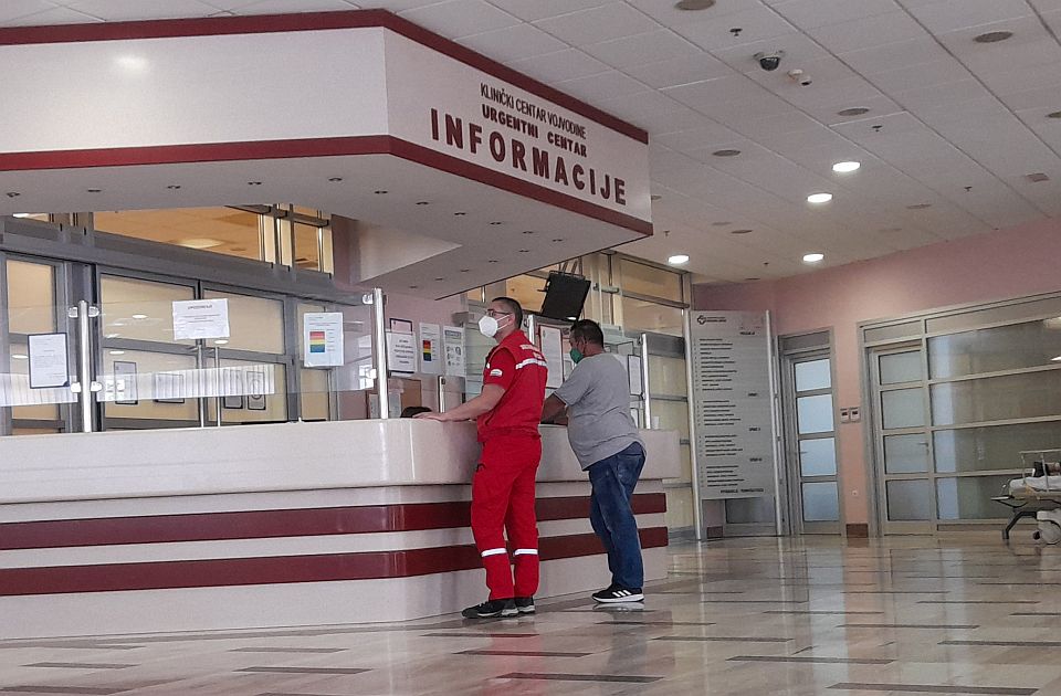 Muškarac koji je jutros upucan u Futoškoj u teškom, ali stabilnom stanju