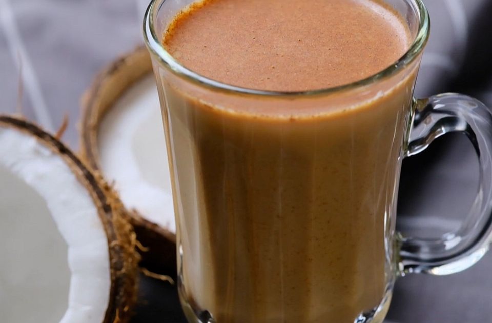 VIDEO Greje i telo i dušu: Egzotična kafa sa kokosovim mlekom i začinima