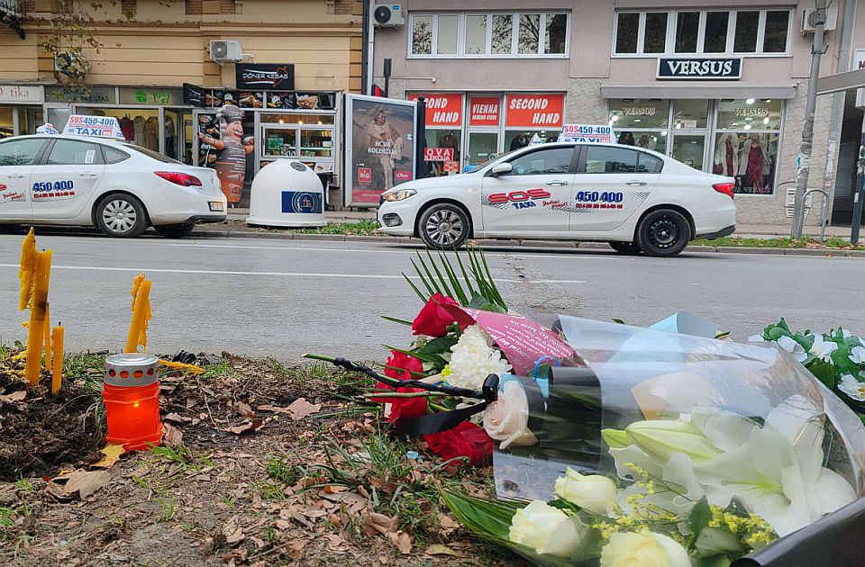 FOTO, VIDEO: Taksisti odali počast kolegi nastradalom u Jevrejskoj