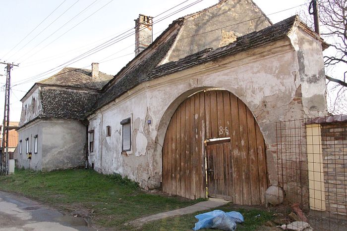 FOTO: Šta će biti s kućom - najstarija novosadska kuća u lošem stanju, planirana restauracija