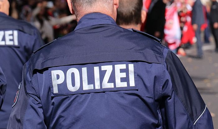 Hiljade policajaca u Nemačkoj kontrolišu nove mere u borbi protiv korone