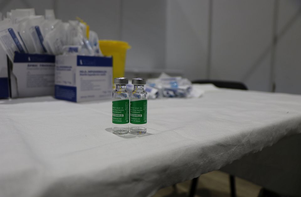 AstraZeneka povlači vakcinu nekoliko meseci nakon priznanja o nuspojavama