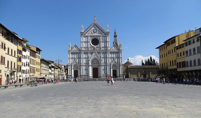 Komad mermera sa crkve usmrtio turistu u Firenci