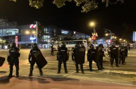 Na desetine povređenih u Novom Sadu, najviše zbog pendreka, suzavca i trčanja u stampedu