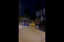 VIDEO Policija upala u zgradu Rektorata: Nakon višesatnog zadržavanja građani pušteni da izađu 